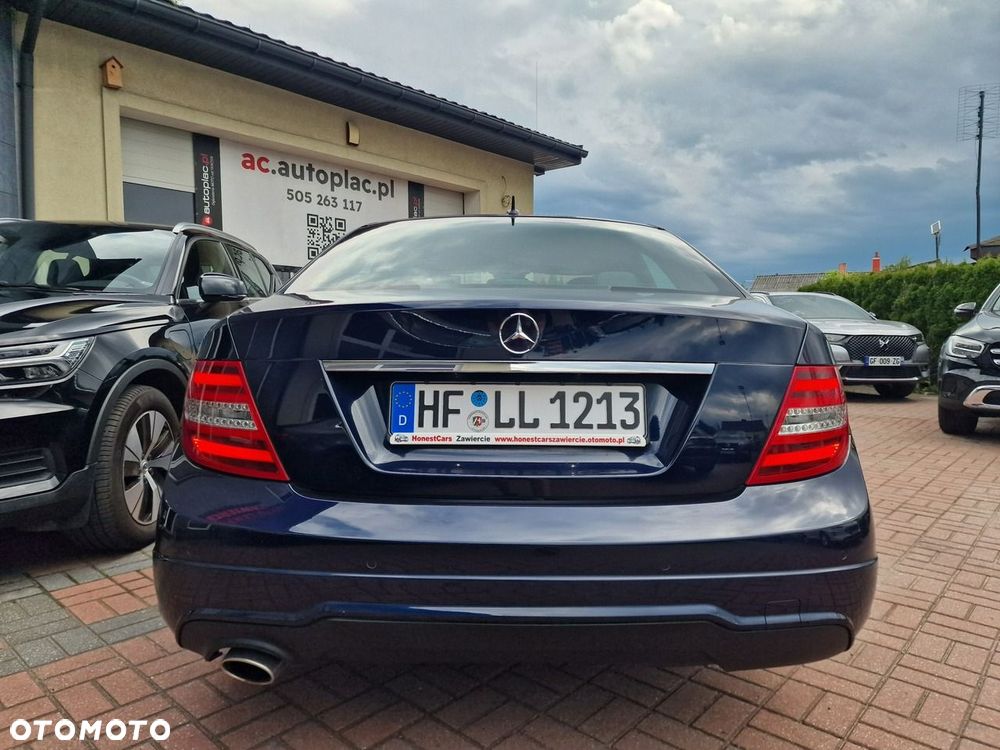 Mercedes-Benz Klasa C 180 7G-TRONIC AMG Line - 15