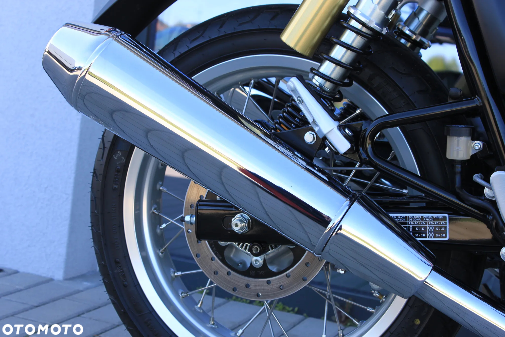 Royal Enfield Interceptor - 36