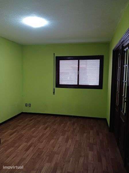 Moradia T5 Isolada, Bem localizada Bustos - Oliveira do Bairro - Grande imagem: 5/12