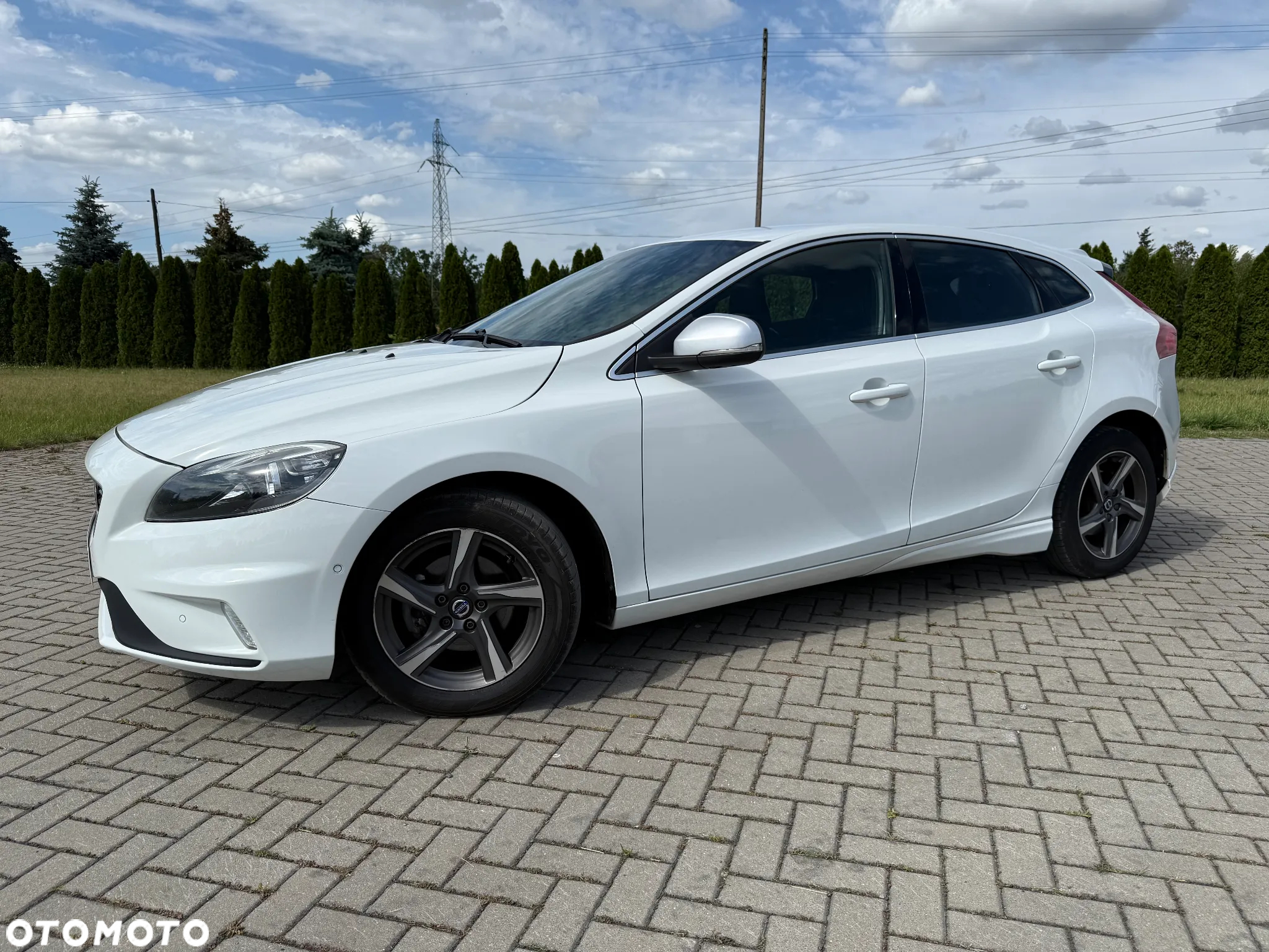 Volvo V40 D2 Drive-E R-Design Kinetic - 11