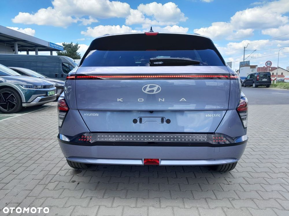 Hyundai Kona 65kWh Executive - 4