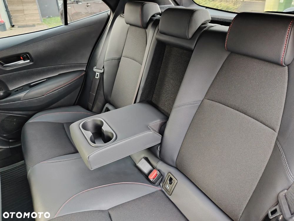 Toyota Corolla 1.8 Hybrid GR Sport - 35