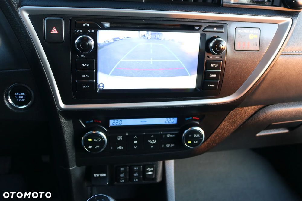 Toyota Auris 2.0 D-4D Prestige - 26