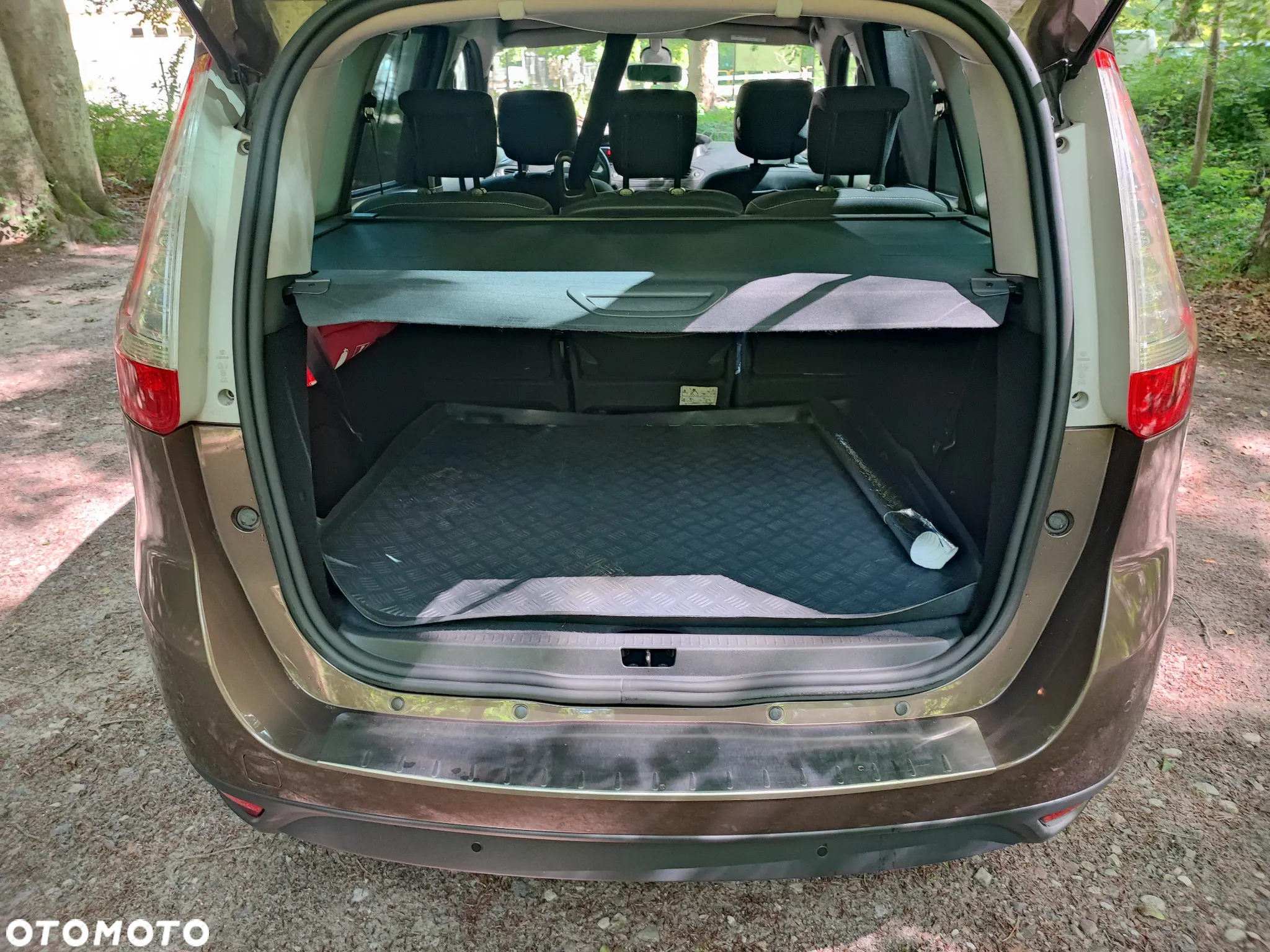 Renault Grand Scenic Gr 1.2 TCe Energy Limited EU6 - 11