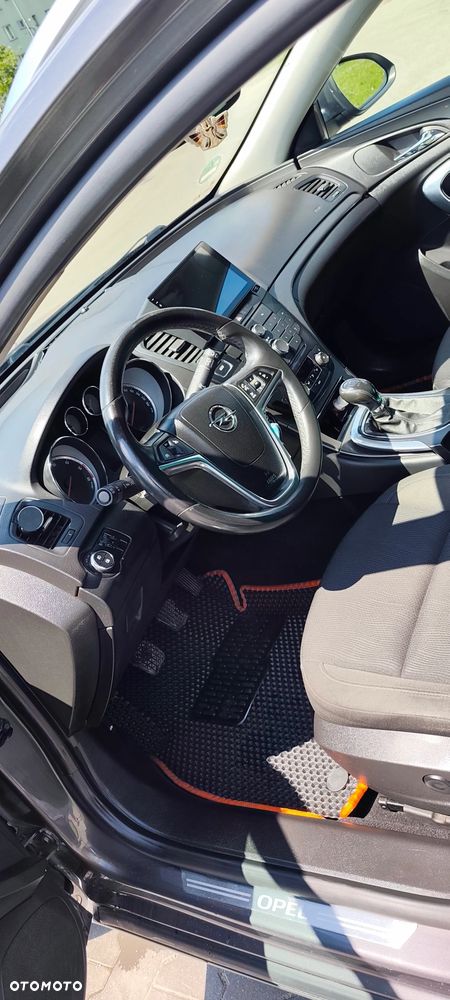 Opel Insignia 2.0 CDTI - 17