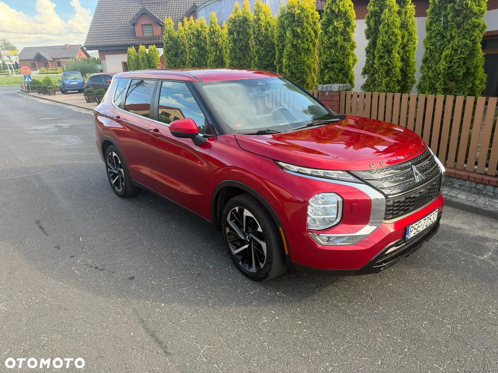 Mitsubishi Outlander - 1