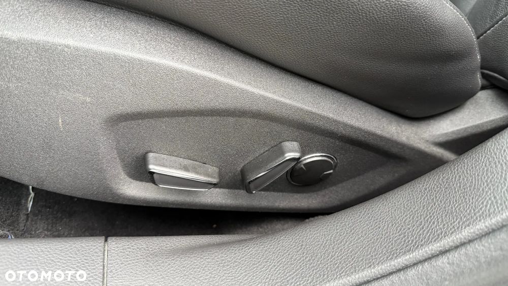 Ford Mondeo 2.0 TDCi Titanium PowerShift - 21