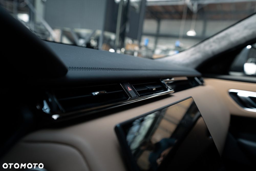 Land Rover Range Rover Velar 3.0 P400 mHEV Autobiography - 18