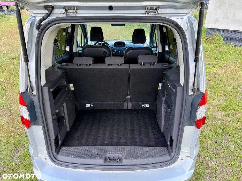 Ford Tourneo Courier 1.0 EcoBoost S&S Titanium - 12