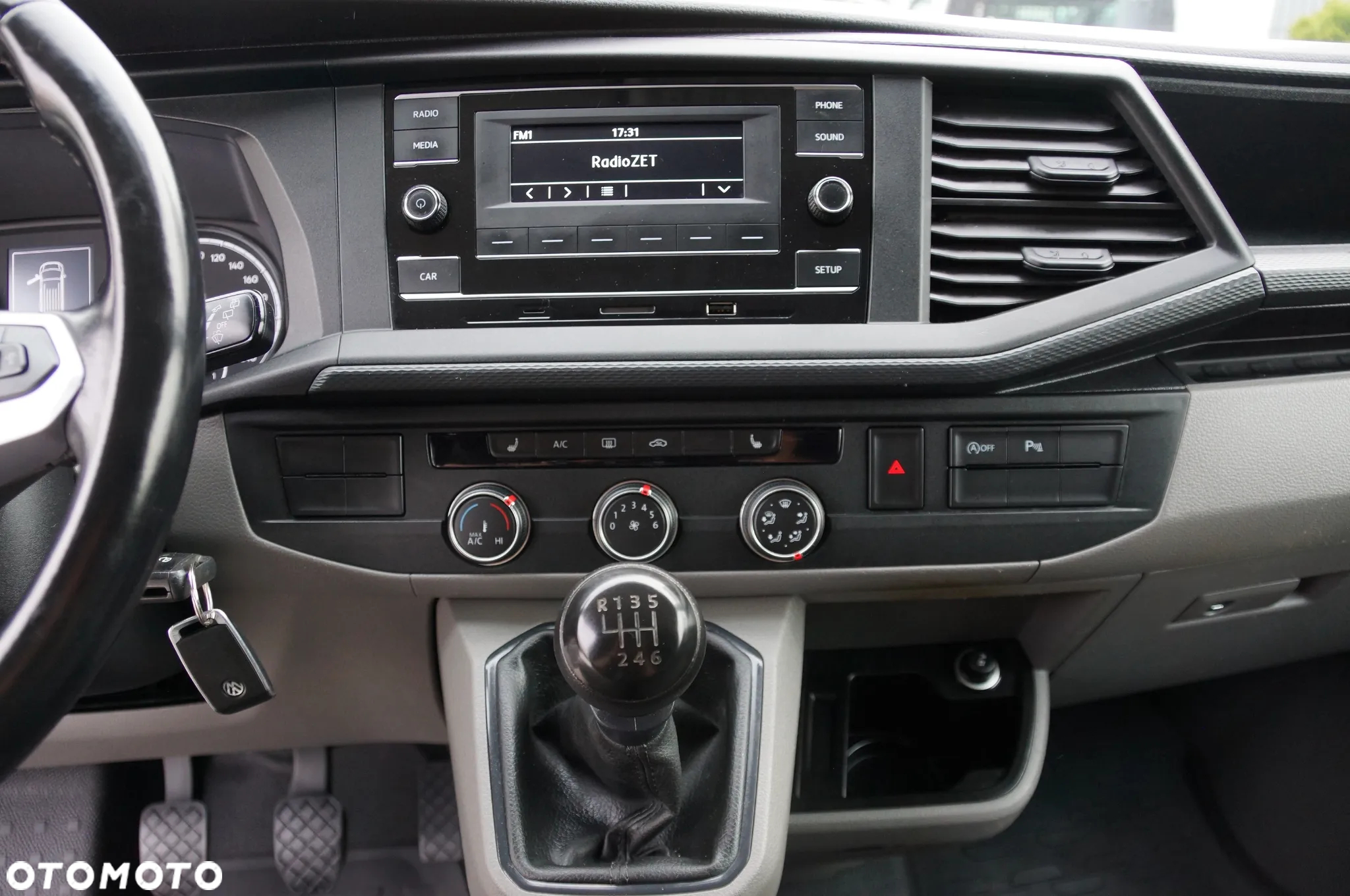 Volkswagen Transporter - 13