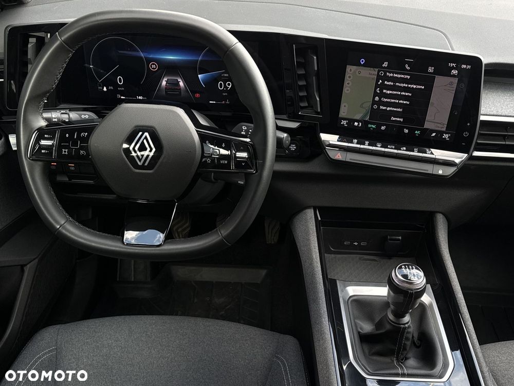 Renault Austral 1.3 TCe mHEV Evolution - 17