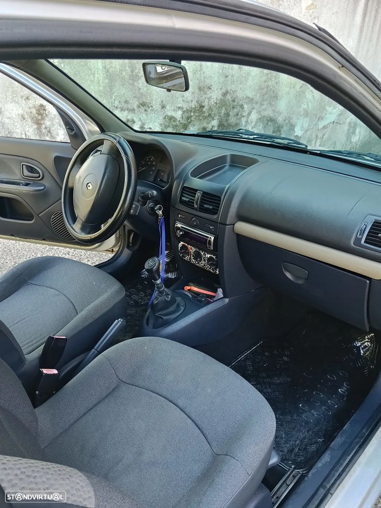 Renault Clio 1.5 dCi Pack - 2