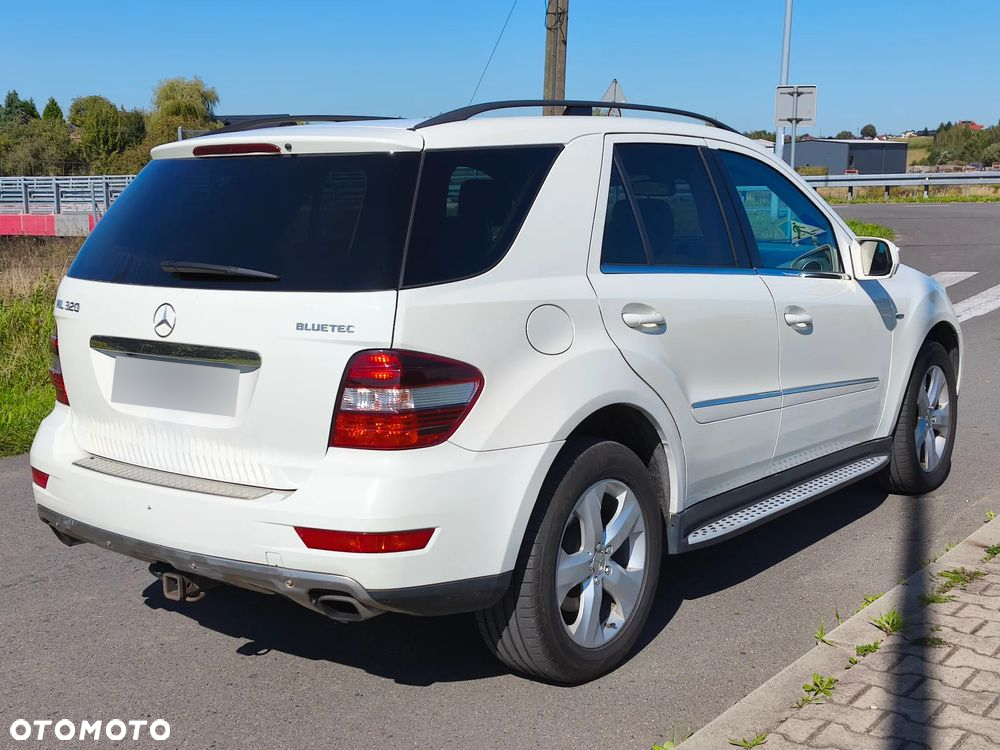 Mercedes-Benz ML ver-350-bluetec - 4
