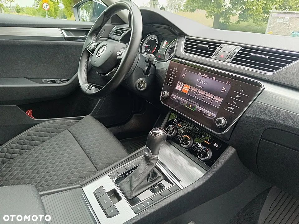 Skoda Superb 2.0 TDI Ambition DSG - 31