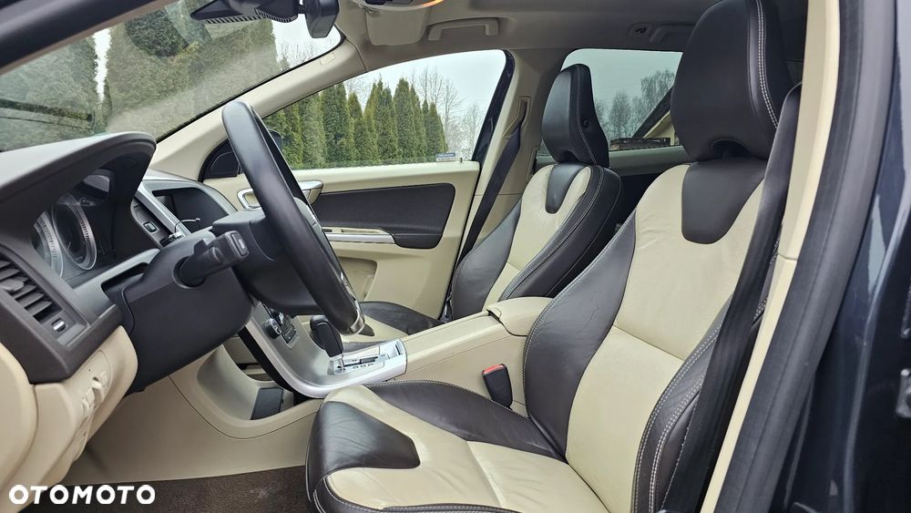 Volvo XC 60 - 13