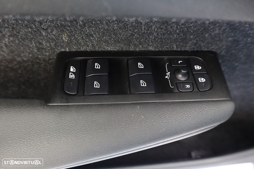 Volvo XC 40 1.5 T5 PHEV R-Design - 38