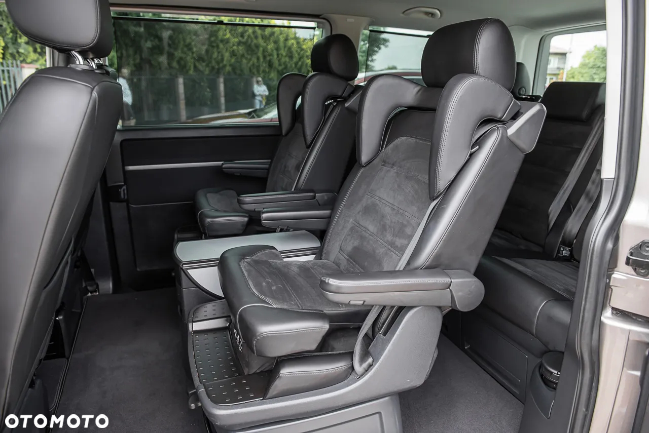 Volkswagen Multivan - 22