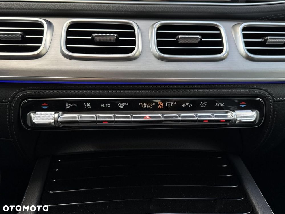 Mercedes-Benz GLE - 23