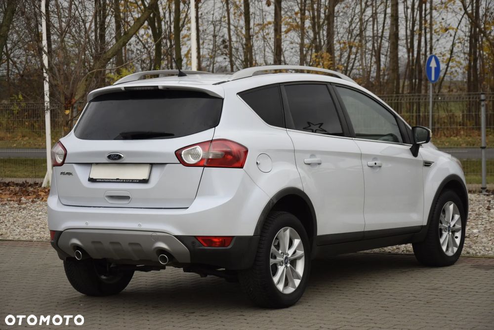 Ford Kuga 2.0 TDCi FWD Titanium Plus - 28