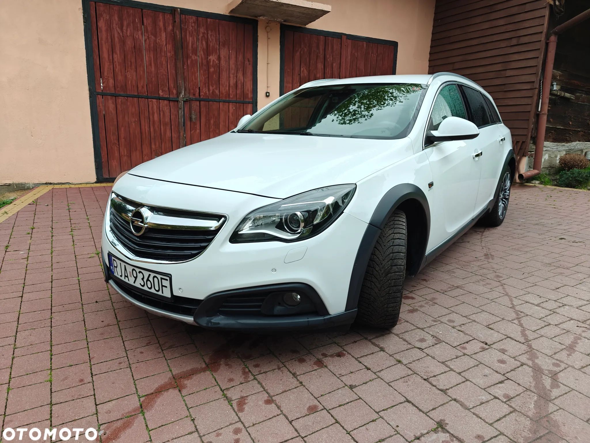 Opel Insignia 2.0 CDTI 4x4 Country Tourer - 1