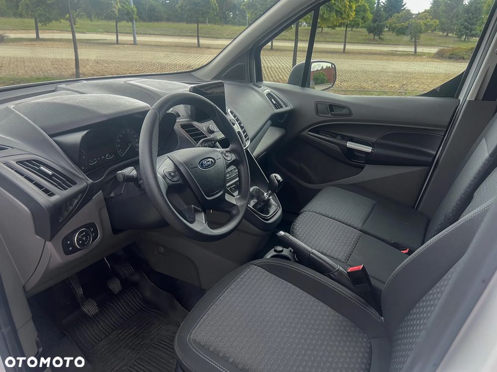 Ford Transit Connect - 22