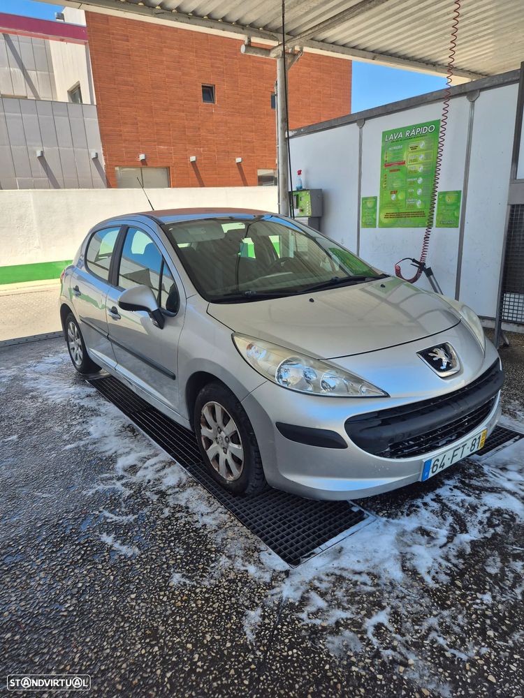 Peugeot 207 2008 photo 3