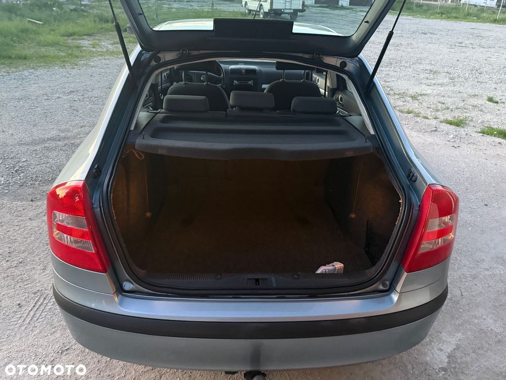 Skoda Octavia 1.6 Style - 24