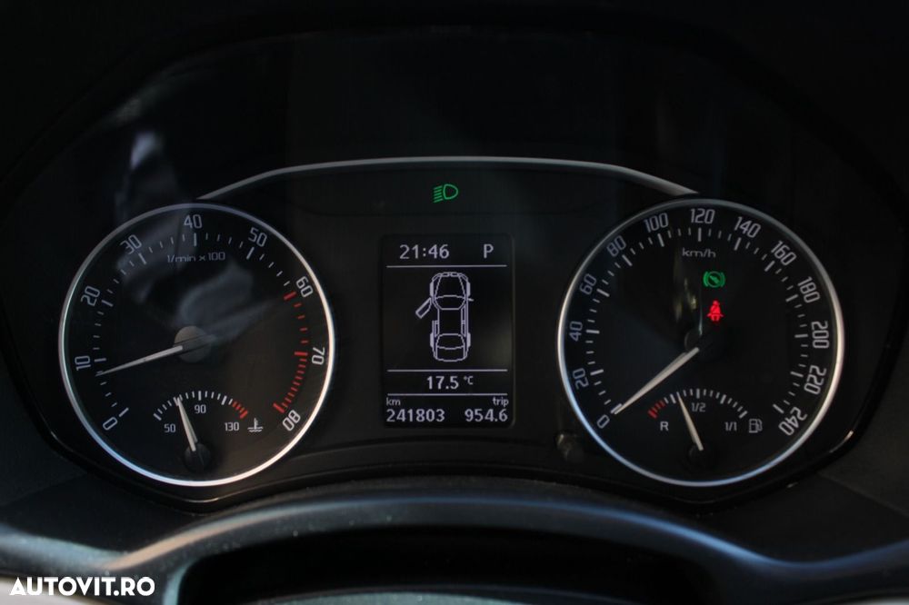 Skoda Octavia 1.8 Elegance TSI DSG - 11