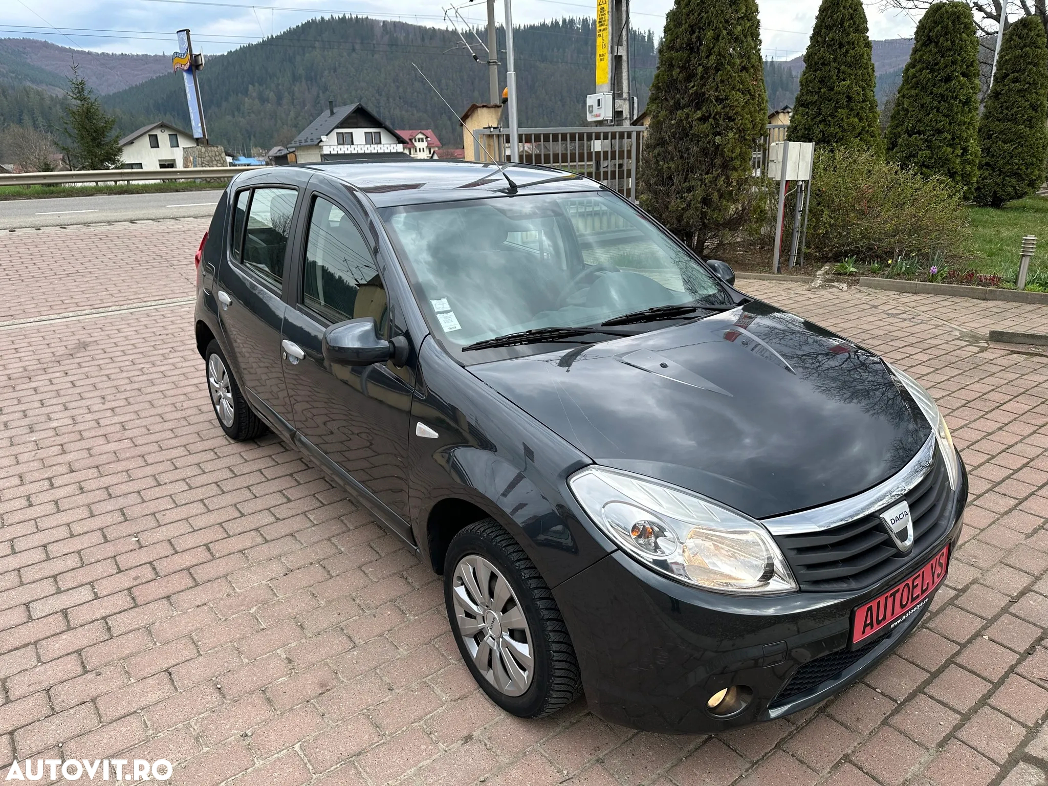 Dacia Sandero 1.5 DCI Laureate - 8