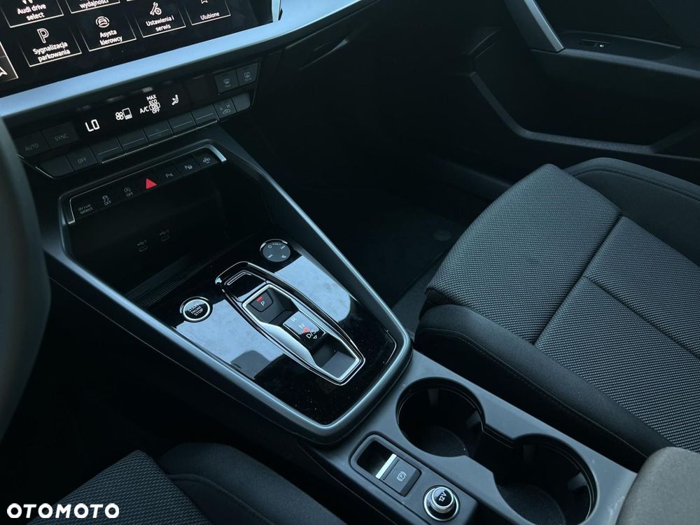 Audi A3 Sportback 35 TFSI mHEV S tronic - 25