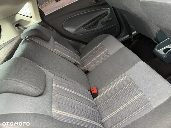 Ford Fiesta 1.25 Titanium - 34
