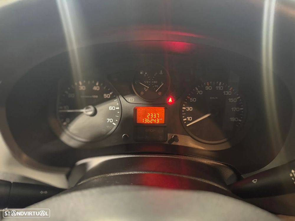 Peugeot Partner 1.6 Hdi 3 Lugares - 15