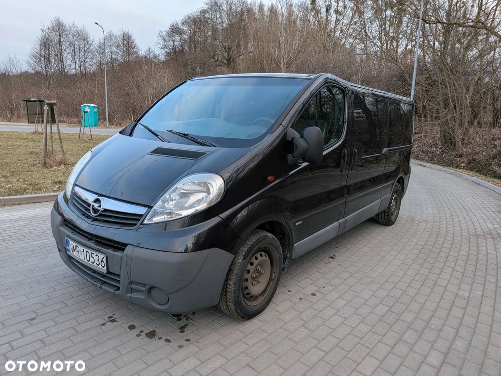 Opel Vivaro - 1