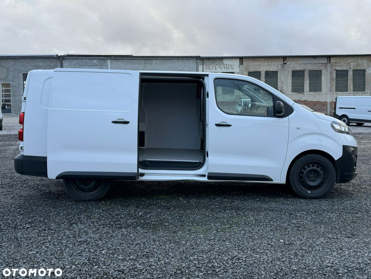 Opel Vivaro Automat Klima Długa wersja - 19