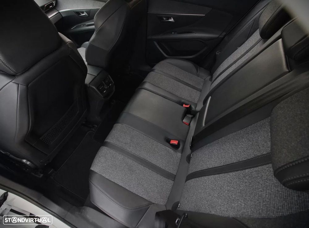Peugeot 3008 - 18