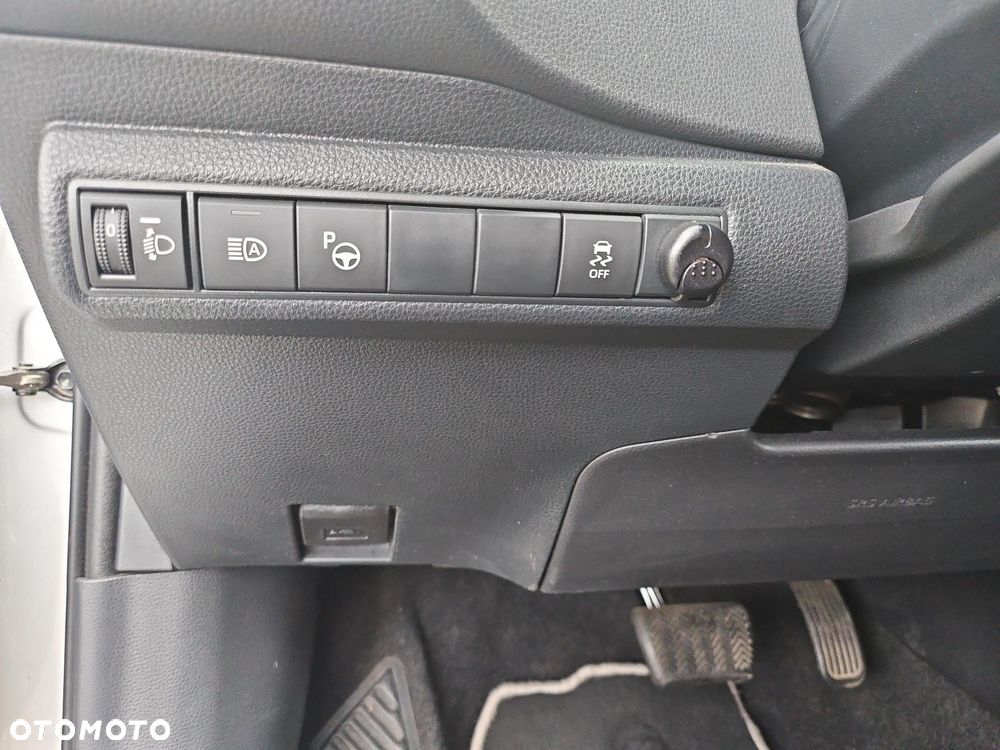 Toyota Corolla - 25
