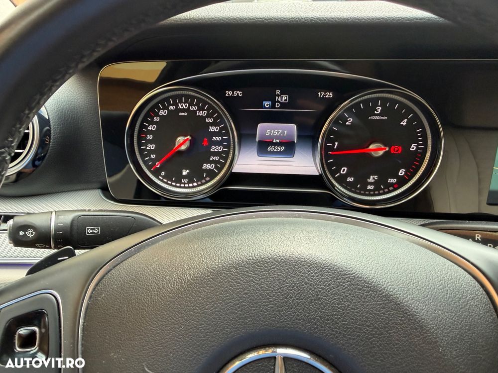 Mercedes-Benz E - 8