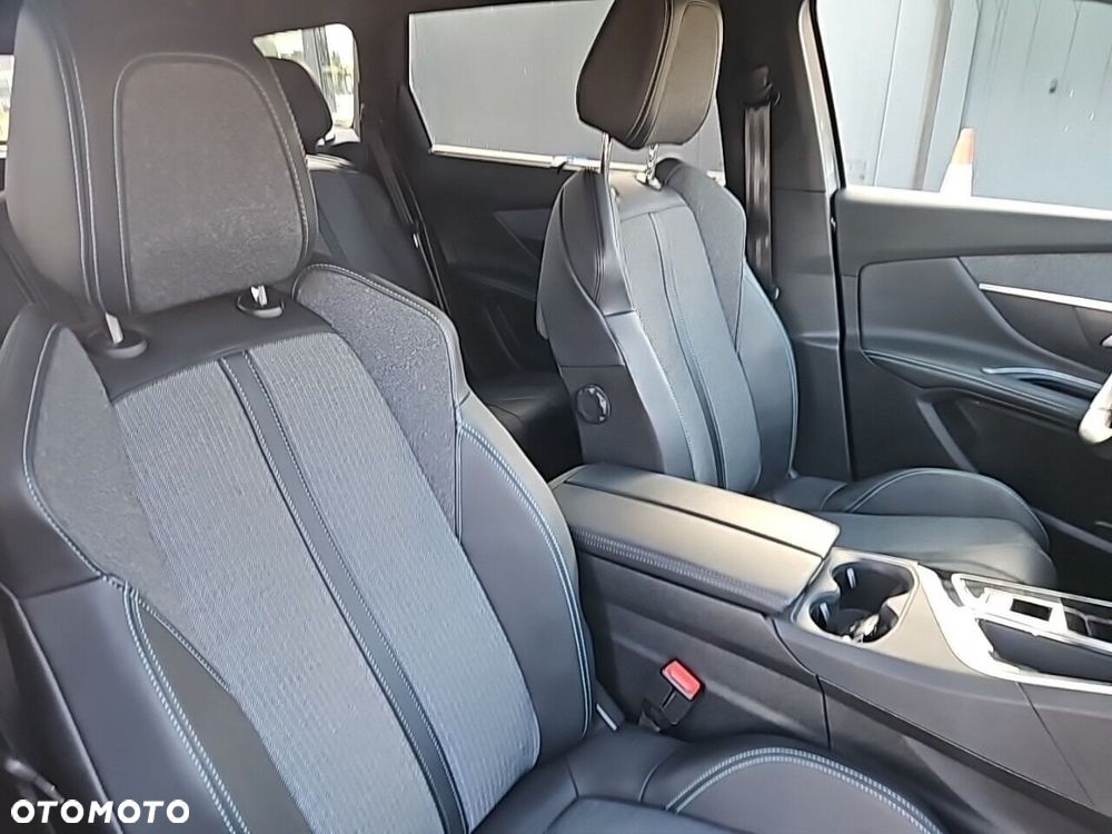 Peugeot 5008 2023