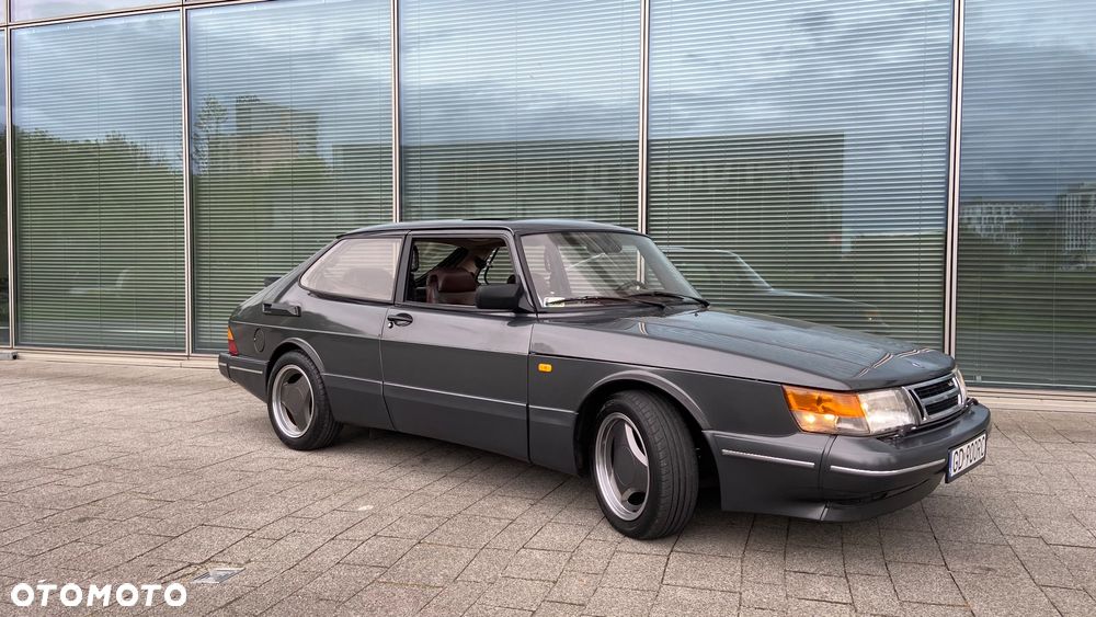 Saab 900 - 18