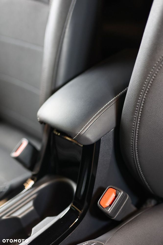 Toyota Corolla 1.8 Hybrid Style - 31