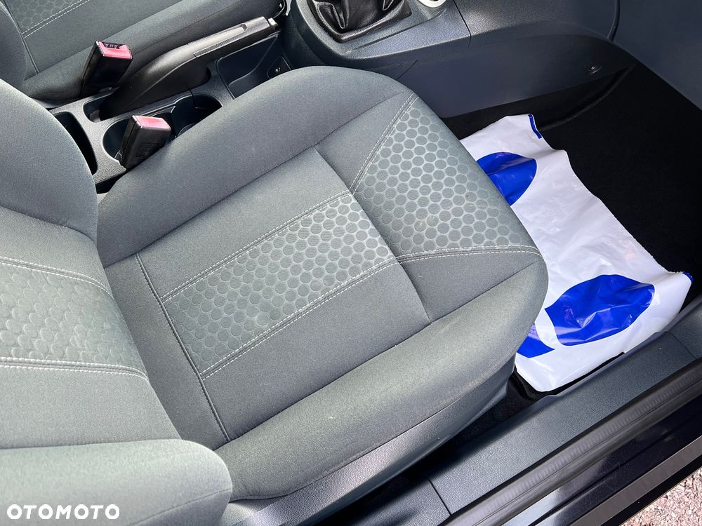 Ford Fiesta 1.6 TDCi DPF Titanium - 21