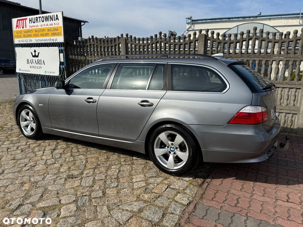 BMW Seria 5 525d - 15