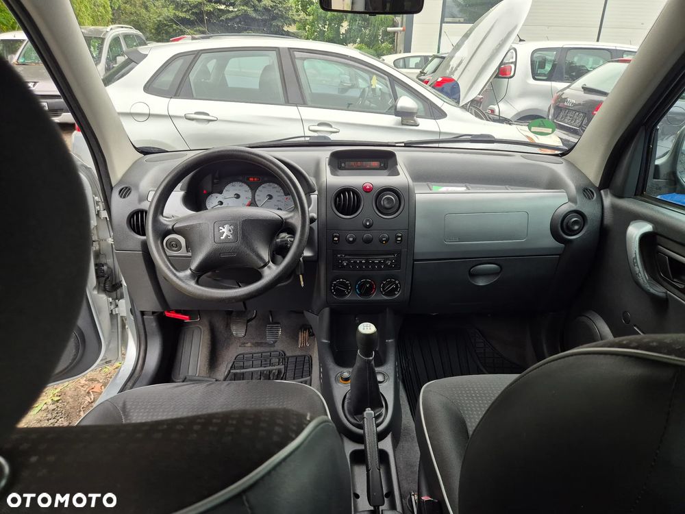 Peugeot Partner Kombi 110 Premium - 21