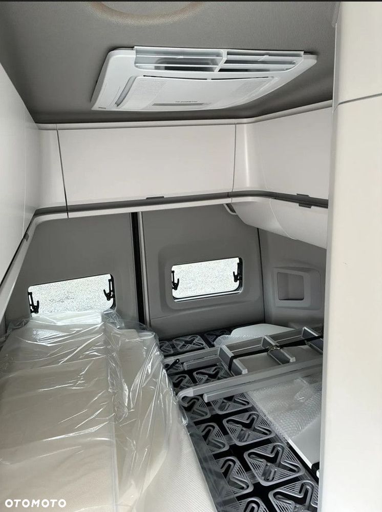 Volkswagen California - 17