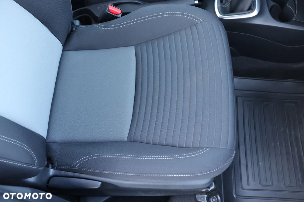 Toyota Yaris 1.5 Active - 13