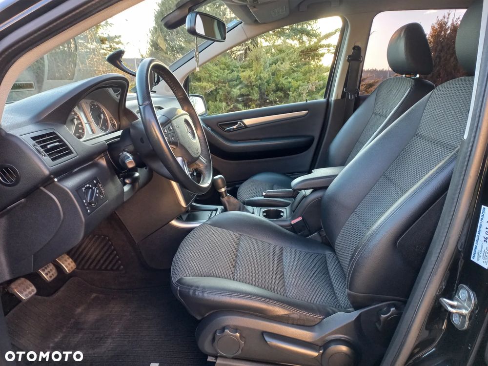Mercedes-Benz Klasa B 180 BlueEFFICIENCY EU5 - 16