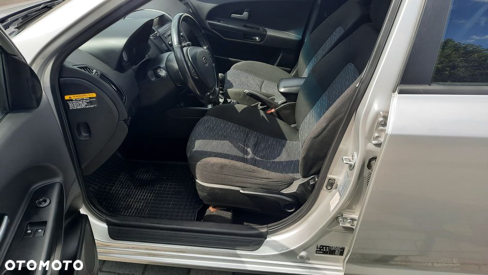 Kia Ceed - 5