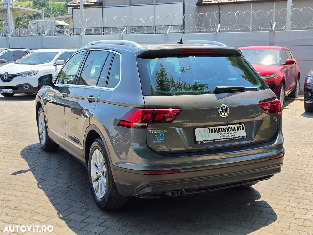 Volkswagen Tiguan - 4