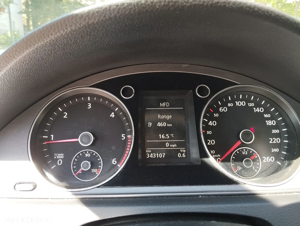 Volkswagen Passat - 7