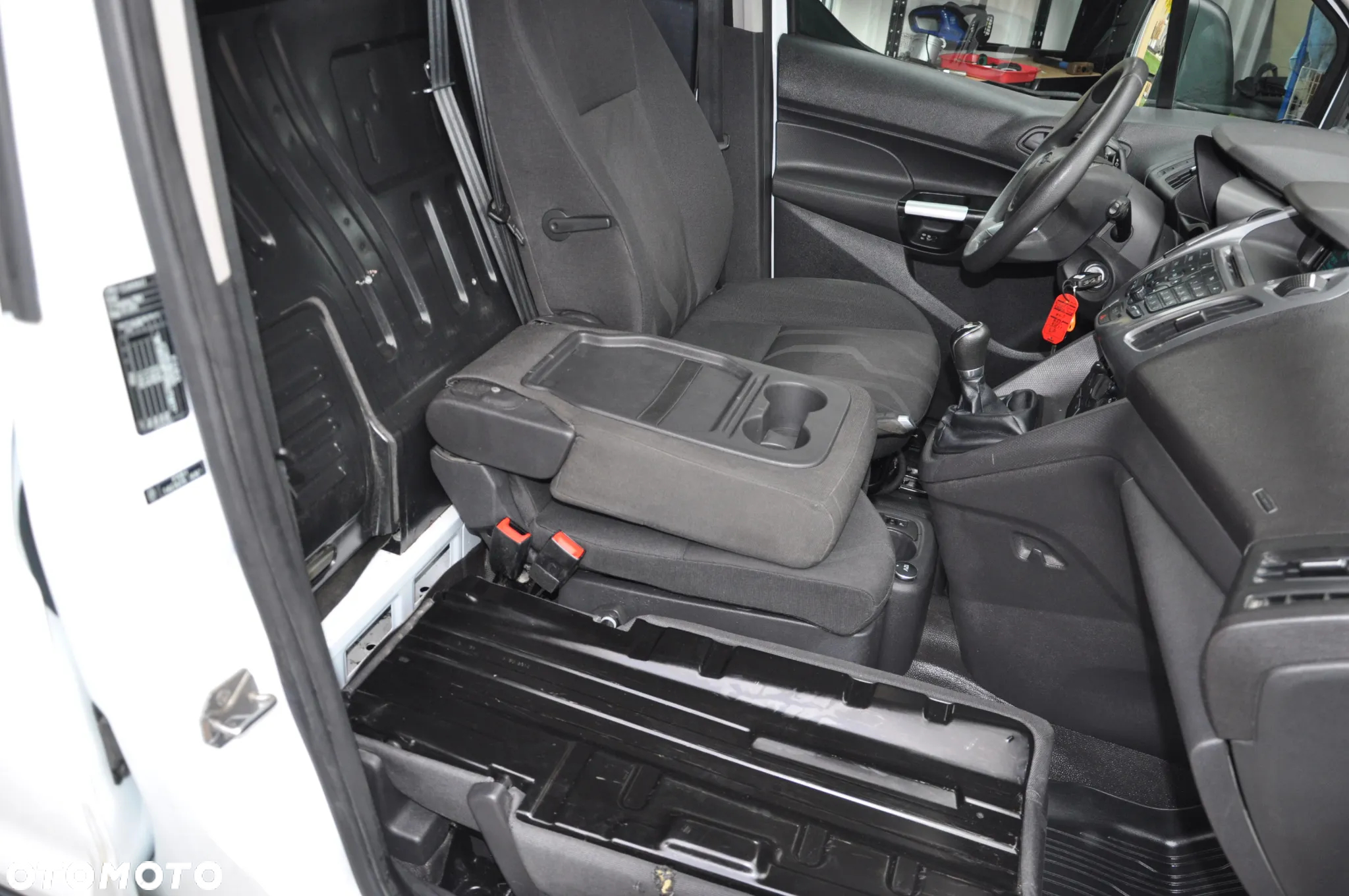 Ford Transit Connect - 15